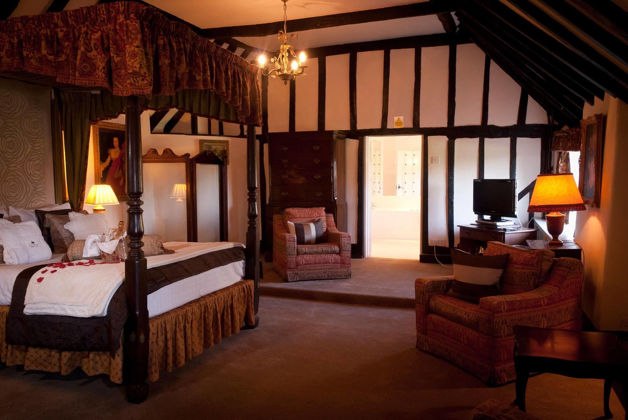 Ghyll Manor Country Hotel Хоршам Экстерьер фото