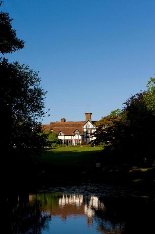 Ghyll Manor Country Hotel Хоршам Экстерьер фото